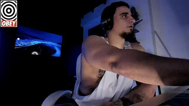 Snapshot of kingbear777 chatting on October 2025 01:57:01 AM kingbear777 online show from October 2025 01:57:01 AM