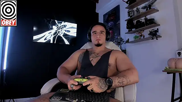 Snapshot of kingbear777 chatting on October 2025 07:23:02 PM kingbear777 online show from October 2025 07:23:02 PM