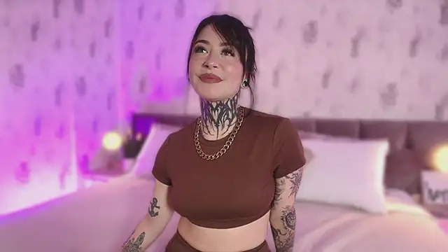 Scolw online show from October 2025 06:37:01 PM