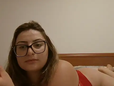 andreealady25 online show from September 2025 05:57:02 PM