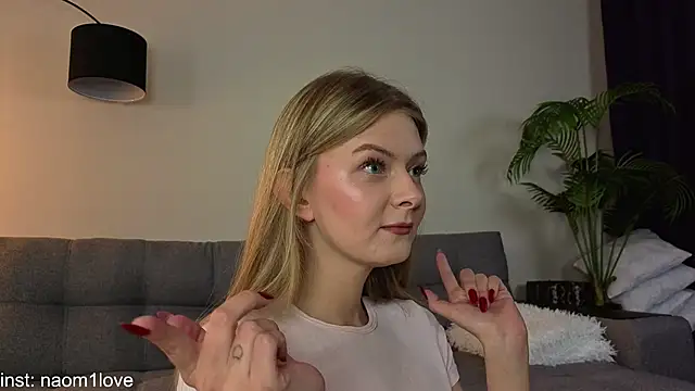 Snapshot of Naomi_Girly chatting on October 2025 02:06:01 PM Naomi Girly online show from October 2025 02:06:01 PM