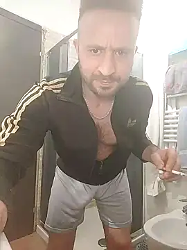 Snapshot of gilera250s chatting on December 2024 07:42:02 PM gilera250s online show from December 2024 07:42:02 PM