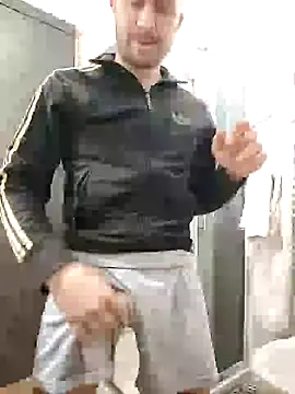 Snapshot of gilera250s chatting on January 2025 10:06:01 AM gilera250s online show from January 2025 10:06:01 AM