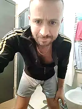 Snapshot of gilera250s chatting on January 2025 08:10:01 AM gilera250s online show from January 2025 08:10:01 AM