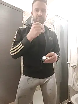 Snapshot of gilera250s chatting on March 2025 06:00:02 PM gilera250s online show from March 2025 06:00:02 PM