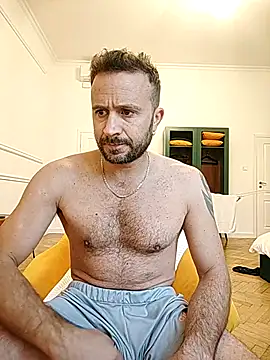 Snapshot of gilera250s chatting on October 2025 12:11:01 PM gilera250s online show from October 2025 12:11:01 PM