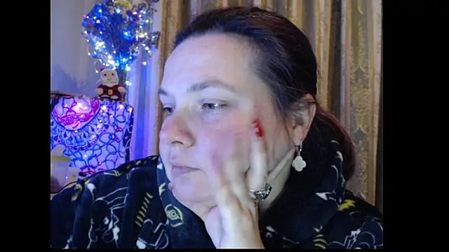 Snapshot of amorelara chatting on October 2025 02:45:02 PM amorelara online show from October 2025 02:45:02 PM