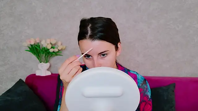 Miss Arwen online show from September 2025 03:17:01 AM