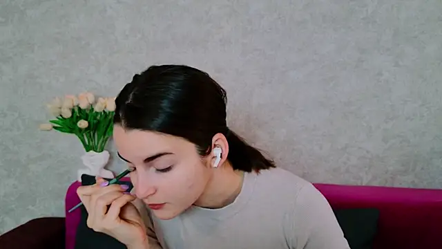 Miss Arwen online show from September 2025 03:54:01 AM