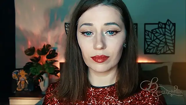 Snapshot of MissBeverlyMills chatting on January 2025 08:15:02 PM MissBeverlyMills online show from January 2025 08:15:02 PM