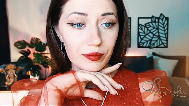 Snapshot of MissBeverlyMills chatting on February 2025 10:10:01 AM MissBeverlyMills online show from February 2025 10:10:01 AM