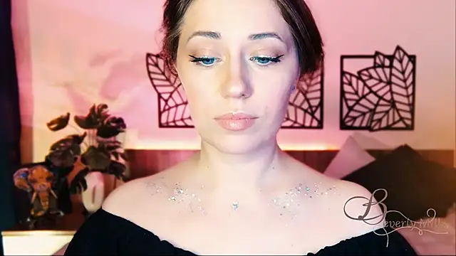 Snapshot of MissBeverlyMills chatting on March 2025 07:53:01 PM MissBeverlyMills online show from March 2025 07:53:01 PM