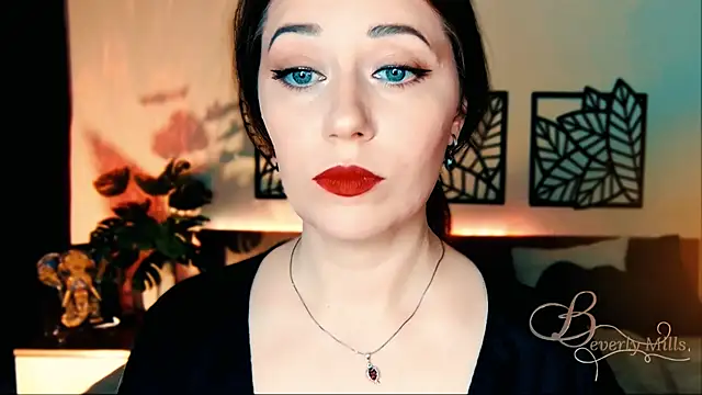 Snapshot of MissBeverlyMills chatting on March 2025 10:10:02 AM MissBeverlyMills online show from March 2025 10:10:02 AM