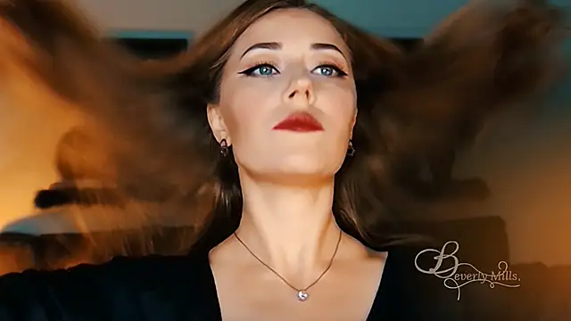 Snapshot of MissBeverlyMills chatting on September 2025 12:05:01 AM MissBeverlyMills online show from September 2025 12:05:01 AM