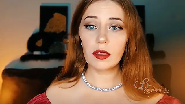 Snapshot of MissBeverlyMills chatting on September 2025 10:48:02 PM MissBeverlyMills online show from September 2025 10:48:02 PM