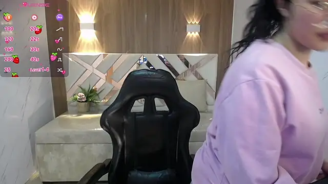 Snapshot of victoria_castillo_b chatting on October 2025 03:02:02 AM victoria castillo b online show from October 2025 03:02:02 AM