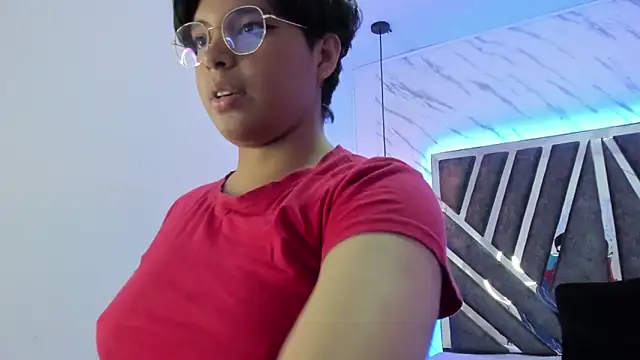 Snapshot of Emmapark_ chatting on February 2025 06:59:01 PM Emmapark online show from February 2025 06:59:01 PM