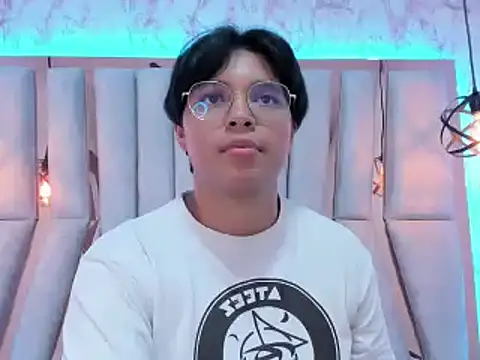 Snapshot of Emmapark_ chatting on February 2025 01:25:02 AM Emmapark online show from February 2025 01:25:02 AM