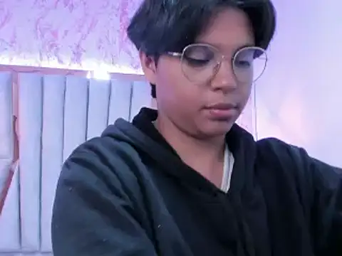 Snapshot of Emmapark_ chatting on February 2025 06:46:02 PM Emmapark online show from February 2025 06:46:02 PM