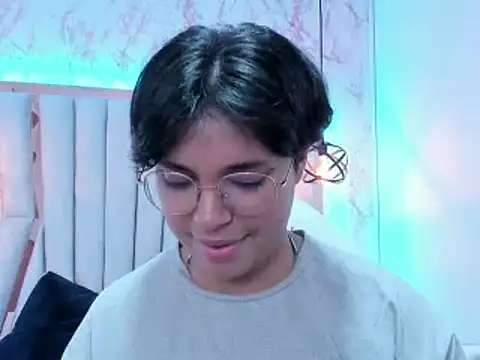 Snapshot of Emmapark_ chatting on February 2025 09:41:02 PM Emmapark online show from February 2025 09:41:02 PM