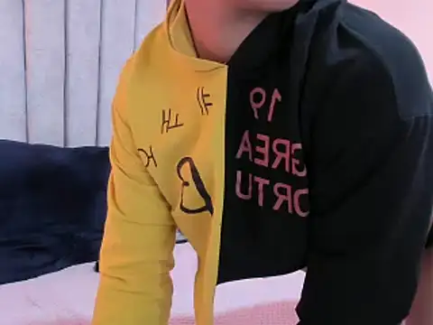 Snapshot of Emmapark_ chatting on February 2025 09:47:02 PM Emmapark online show from February 2025 09:47:02 PM