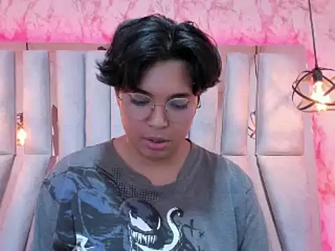 Snapshot of Emmapark_ chatting on February 2025 12:54:02 AM Emmapark online show from February 2025 12:54:02 AM