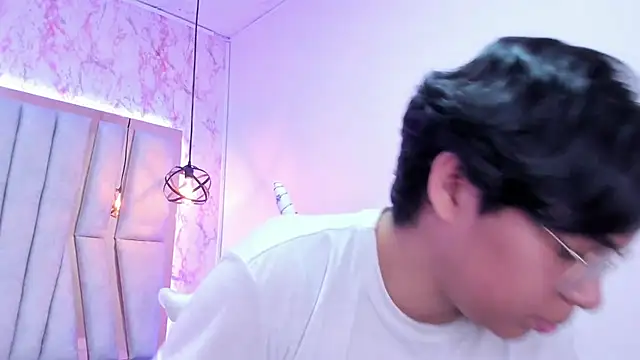 Snapshot of Emmapark_ chatting on February 2025 07:14:01 PM Emmapark online show from February 2025 07:14:01 PM