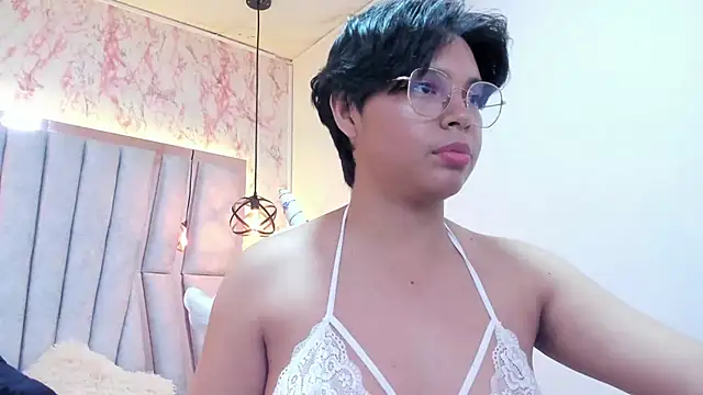 Snapshot of Emmapark_ chatting on March 2025 10:05:02 PM Emmapark online show from March 2025 10:05:02 PM