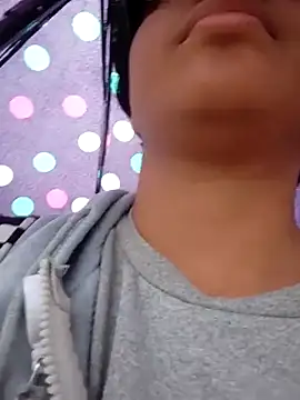 Snapshot of Emmapark_ chatting on March 2025 06:43:02 PM Emmapark online show from March 2025 06:43:02 PM