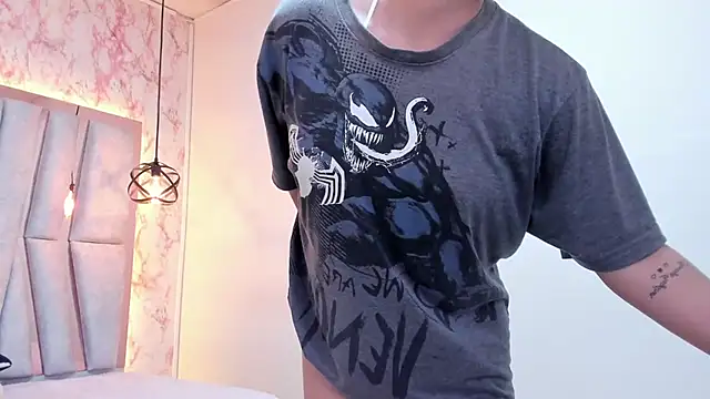 Snapshot of Emmapark_ chatting on March 2025 09:45:02 PM Emmapark online show from March 2025 09:45:02 PM