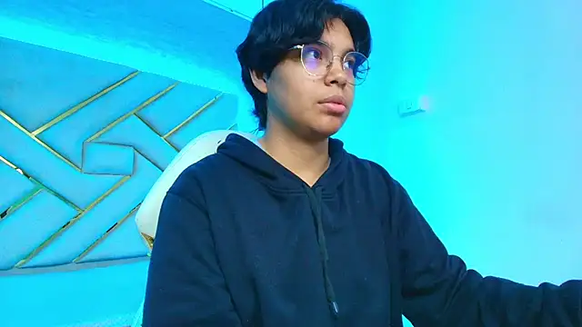 Snapshot of Emmapark_ chatting on March 2025 11:28:02 AM Emmapark online show from March 2025 11:28:02 AM