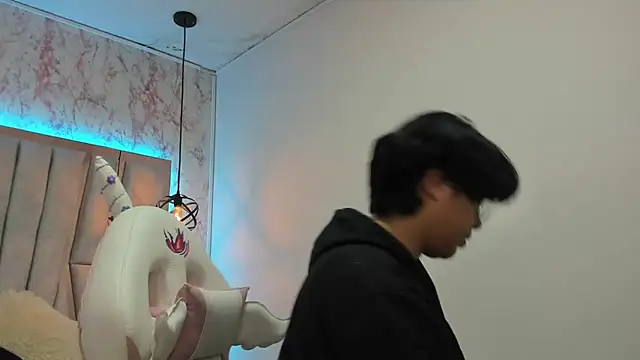 Snapshot of Emmapark_ chatting on March 2025 11:21:02 AM Emmapark online show from March 2025 11:21:02 AM