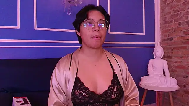 Snapshot of Emmapark_ chatting on November 2025 06:31:02 PM Emmapark online show from November 2025 06:31:02 PM