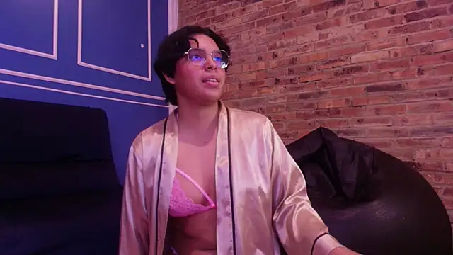 Snapshot of Emmapark_ chatting on November 2025 06:37:02 PM Emmapark online show from November 2025 06:37:02 PM