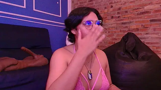 Snapshot of Emmapark_ chatting on December 2025 07:12:02 PM Emmapark online show from December 2025 07:12:02 PM