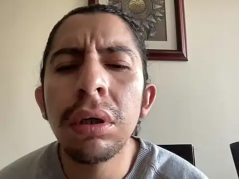 Snapshot of littlelatinhunter chatting on November 2025 12:20:01 PM littlelatinhunter online show from November 2025 12:20:01 PM