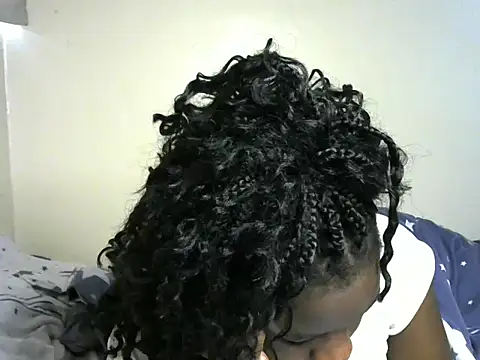 Snapshot of Novah_ chatting on October 2025 07:40:01 AM Novah online show from October 2025 07:40:01 AM