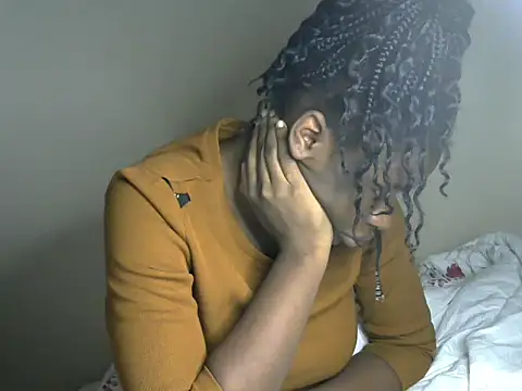 Snapshot of Novah_ chatting on November 2025 01:42:02 PM Novah online show from November 2025 01:42:02 PM