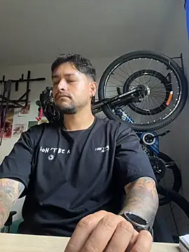 hans ro online show from November 2025 09:37:02 PM