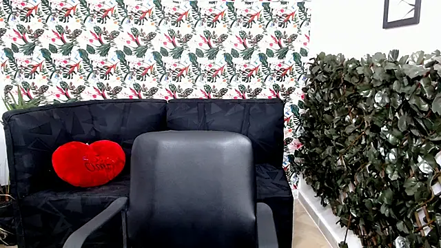 Snapshot of Wendy_Hot_ chatting on February 2025 06:45:01 AM Wendy Hot online show from February 2025 06:45:01 AM