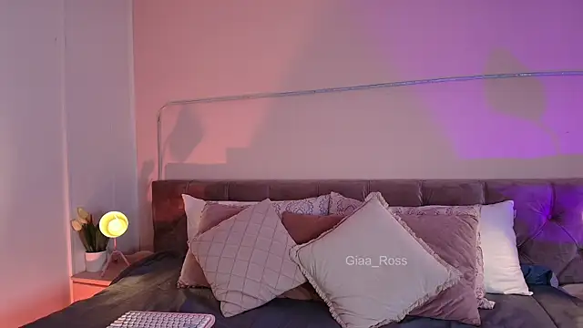 Snapshot of Giaa_Ross chatting on February 2025 11:52:01 AM Giaa Ross online show from February 2025 11:52:01 AM