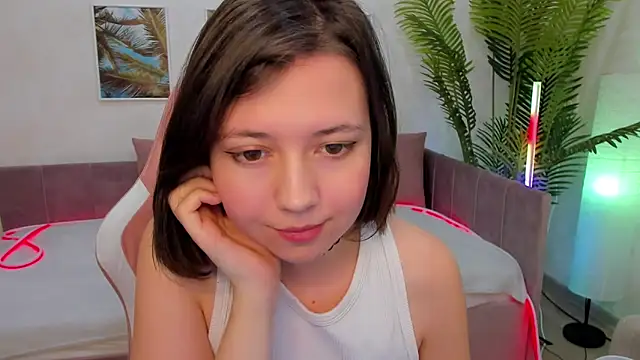 Lina Brownie online show from February 2025 05:40:01 AM
