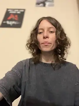 Snapshot of RinaMood chatting on October 2025 12:31:01 PM RinaMood online show from October 2025 12:31:01 PM