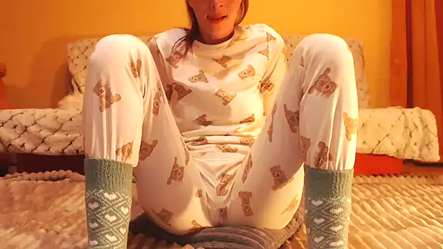 Snapshot of LovelyAndraGirl chatting on October 2025 05:45:02 PM LovelyAndraGirl online show from October 2025 05:45:02 PM