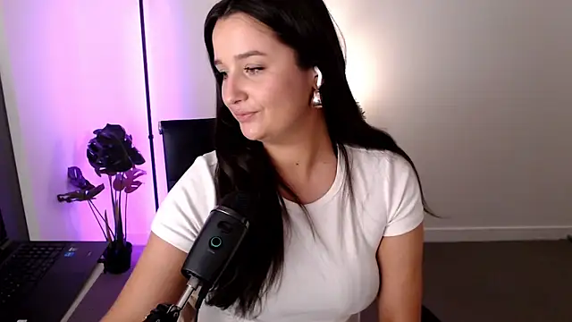 Lenas Room online show from October 2025 11:51:02 AM