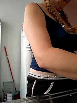 MILEIDE980 online show from September 2025 03:13:01 PM