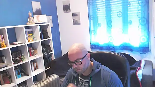 ravingr4d4 online show from February 2025 12:22:01 PM