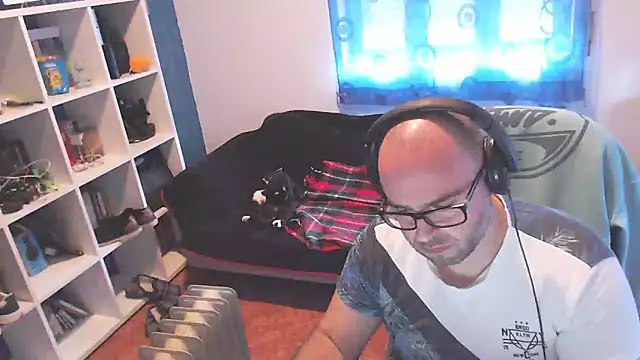 ravingr4d4 online show from February 2025 12:13:02 PM