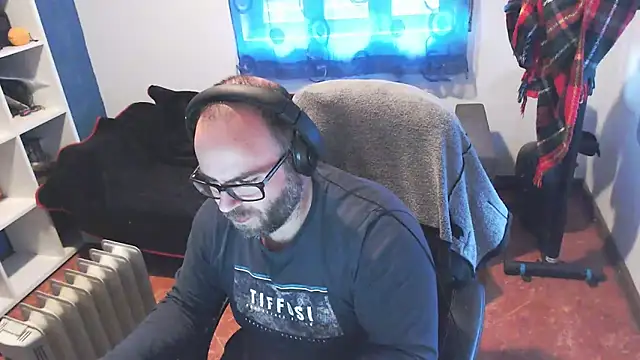 ravingr4d4 online show from March 2025 03:14:02 PM