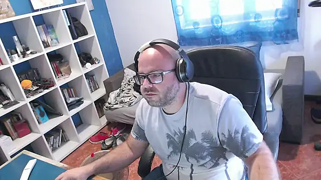 ravingr4d4 online show from October 2025 01:01:01 PM